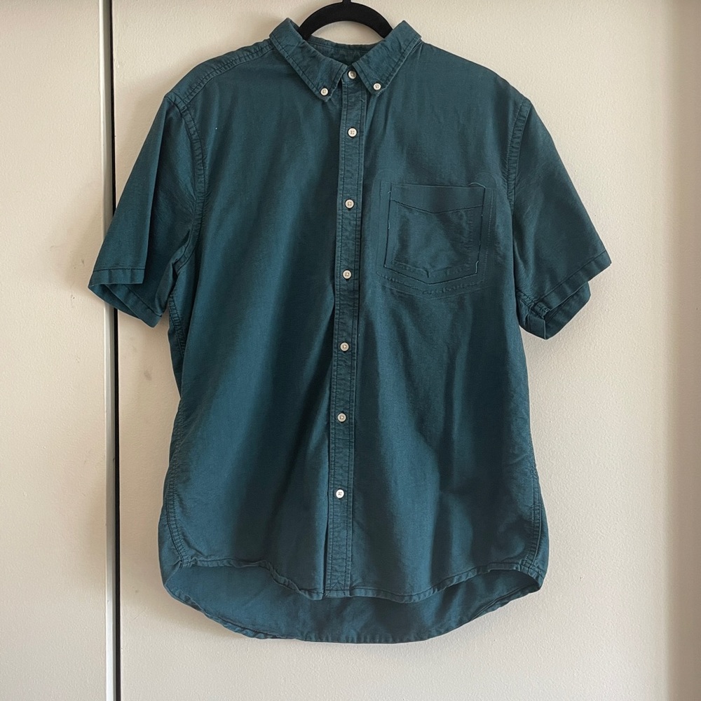 Hurley Men’s Button Up.